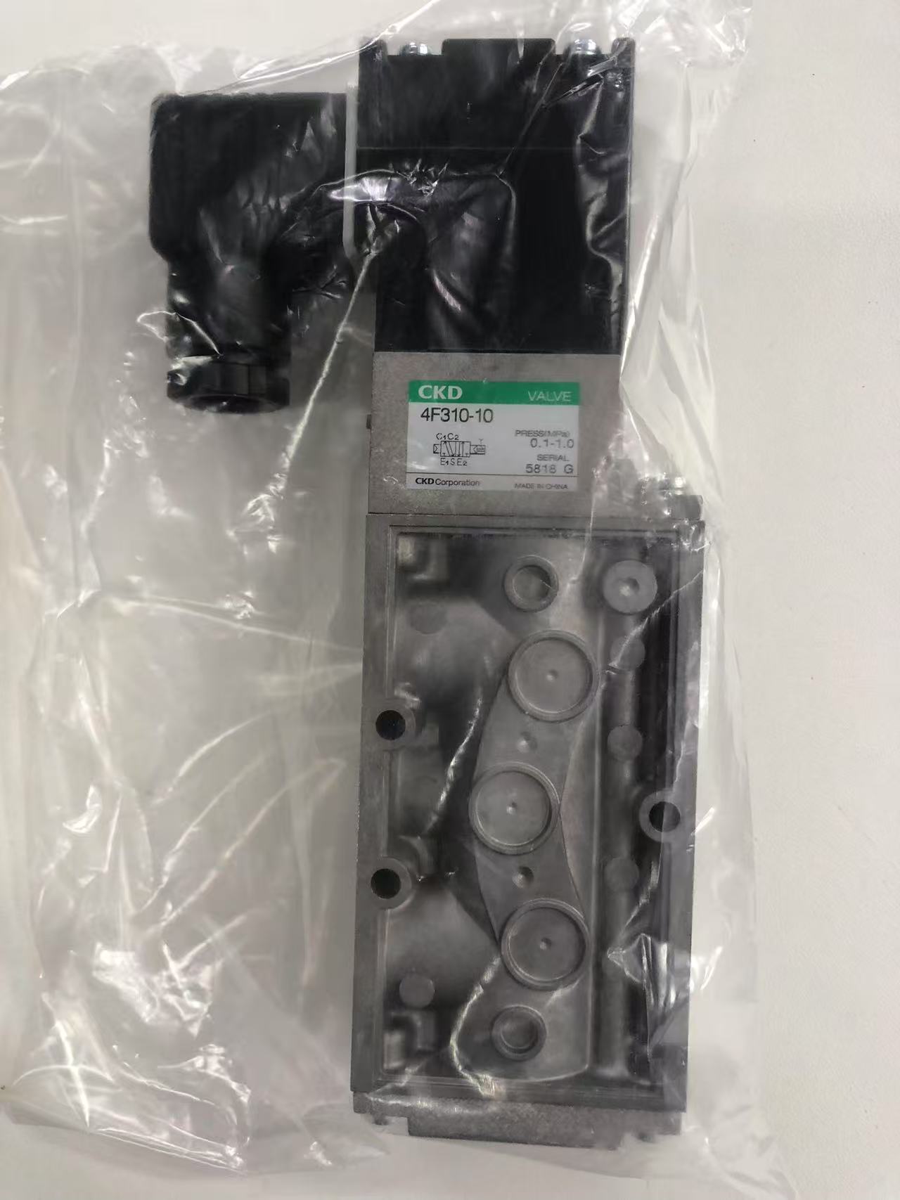 湖南中村新到货一批CKD喜开理电磁阀4F310-10